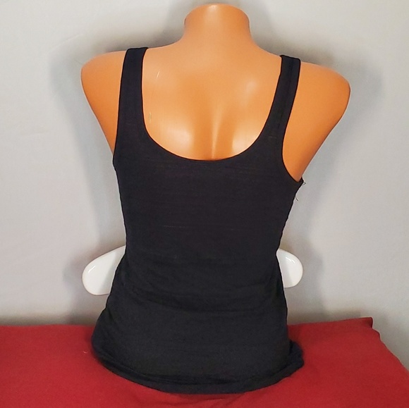 Black Fitted Tank Top - Picture 2 of 3